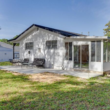 Sunny Fort Walton Beach Vacation Rental With Yard! Exterior photo