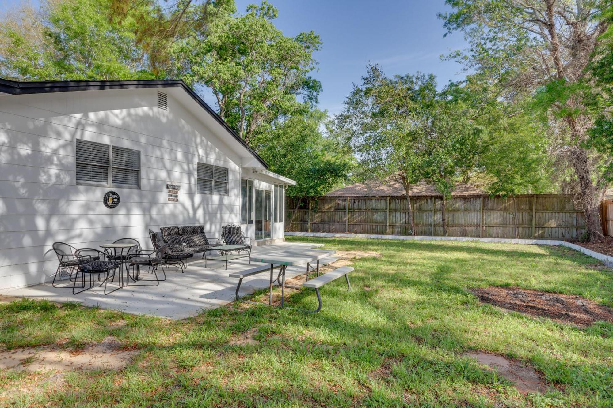 Sunny Fort Walton Beach Vacation Rental With Yard! Exterior photo