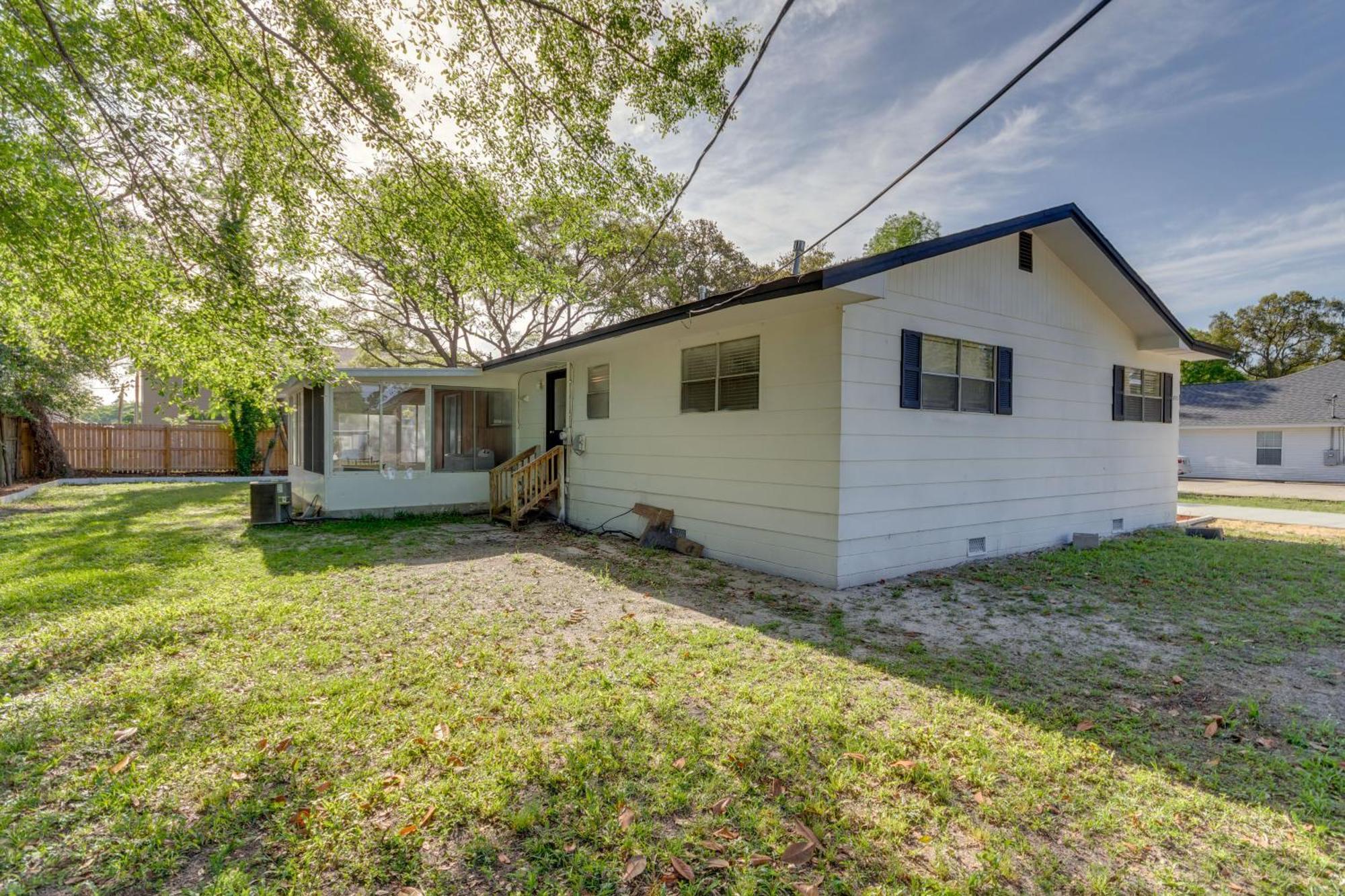 Sunny Fort Walton Beach Vacation Rental With Yard! Exterior photo